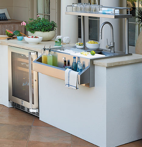 Hestan 24" Dual Zone Outdoor Refrigerator w/ Glass Door – view 4